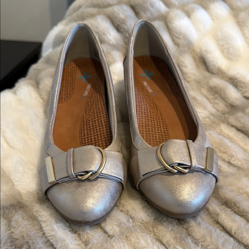 Baretraps Women's Flats